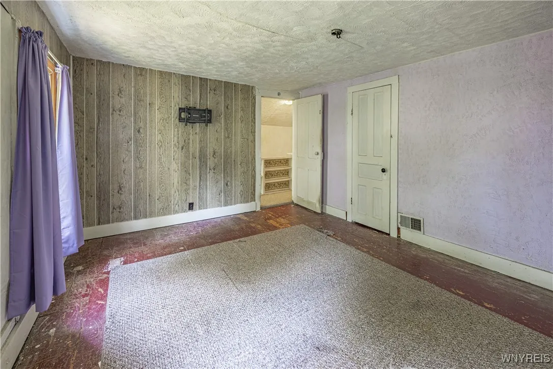 4700 Lockport Road, Pendleton, New York 14094, Pendleton, New York 14094, 4 Bedrooms Bedrooms, 10 Rooms Rooms,1 BathroomBathrooms,Residential,For Sale,4700 Lockport Road, Pendleton, New York 14094,B1619841
