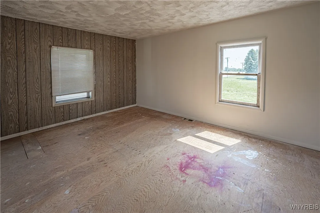 4700 Lockport Road, Pendleton, New York 14094, Pendleton, New York 14094, 4 Bedrooms Bedrooms, 10 Rooms Rooms,1 BathroomBathrooms,Residential,For Sale,4700 Lockport Road, Pendleton, New York 14094,B1619841