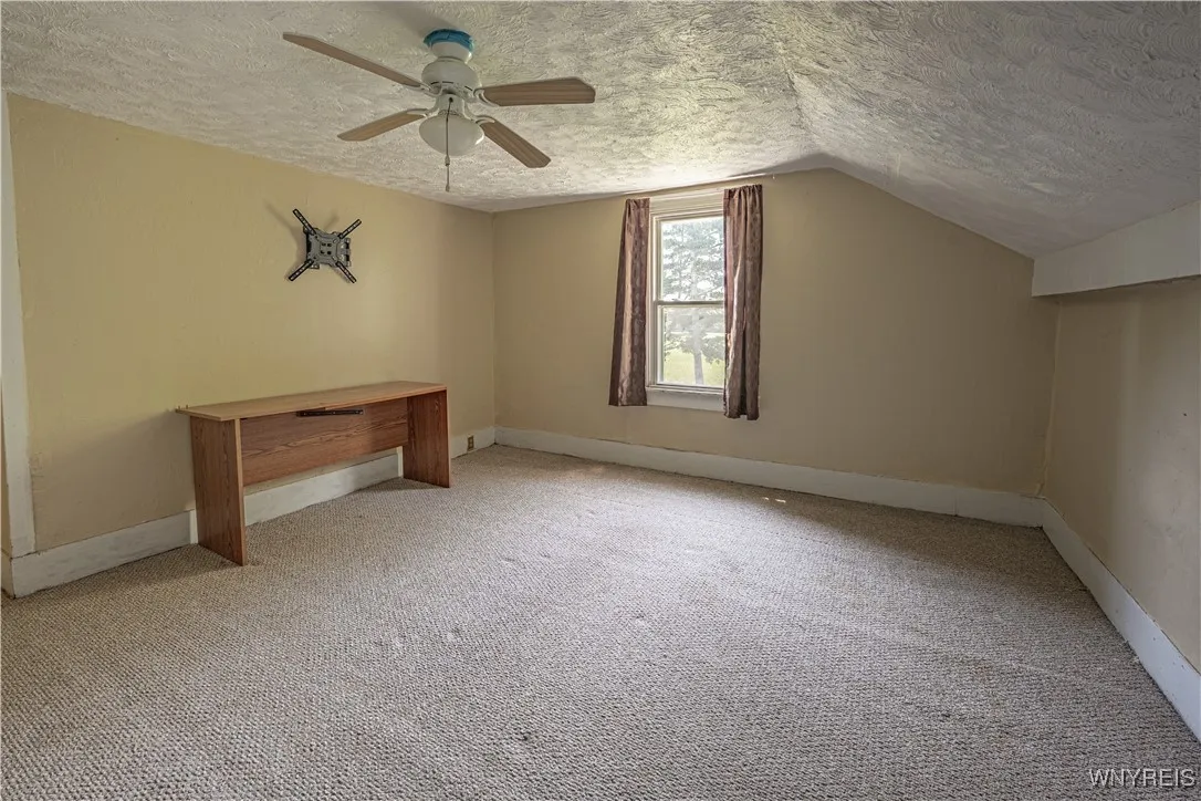 4700 Lockport Road, Pendleton, New York 14094, Pendleton, New York 14094, 4 Bedrooms Bedrooms, 10 Rooms Rooms,1 BathroomBathrooms,Residential,For Sale,4700 Lockport Road, Pendleton, New York 14094,B1619841