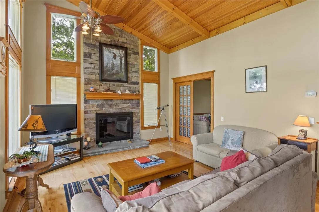 4545 County Road 16, Canandaigua Town, New York 14, Canandaigua Town, New York 14424, 3 Bedrooms Bedrooms, 6 Rooms Rooms,2 BathroomsBathrooms,Residential,For Sale,4545 County Road 16, Canandaigua Town, New York 14,R1619131