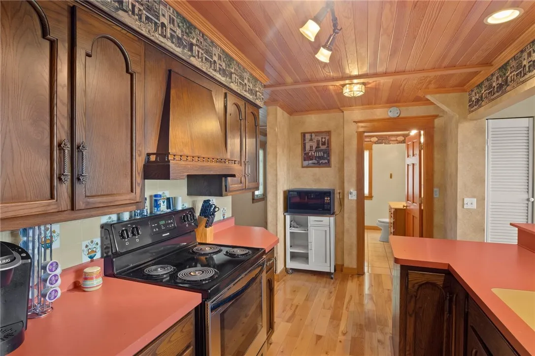 4545 County Road 16, Canandaigua Town, New York 14, Canandaigua Town, New York 14424, 3 Bedrooms Bedrooms, 6 Rooms Rooms,2 BathroomsBathrooms,Residential,For Sale,4545 County Road 16, Canandaigua Town, New York 14,R1619131