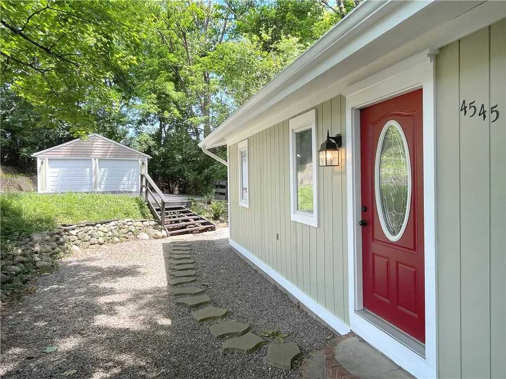 4545 County Road 16, Canandaigua Town, New York 14, Canandaigua Town, New York 14424, 3 Bedrooms Bedrooms, 6 Rooms Rooms,2 BathroomsBathrooms,Residential,For Sale,4545 County Road 16, Canandaigua Town, New York 14,R1619131