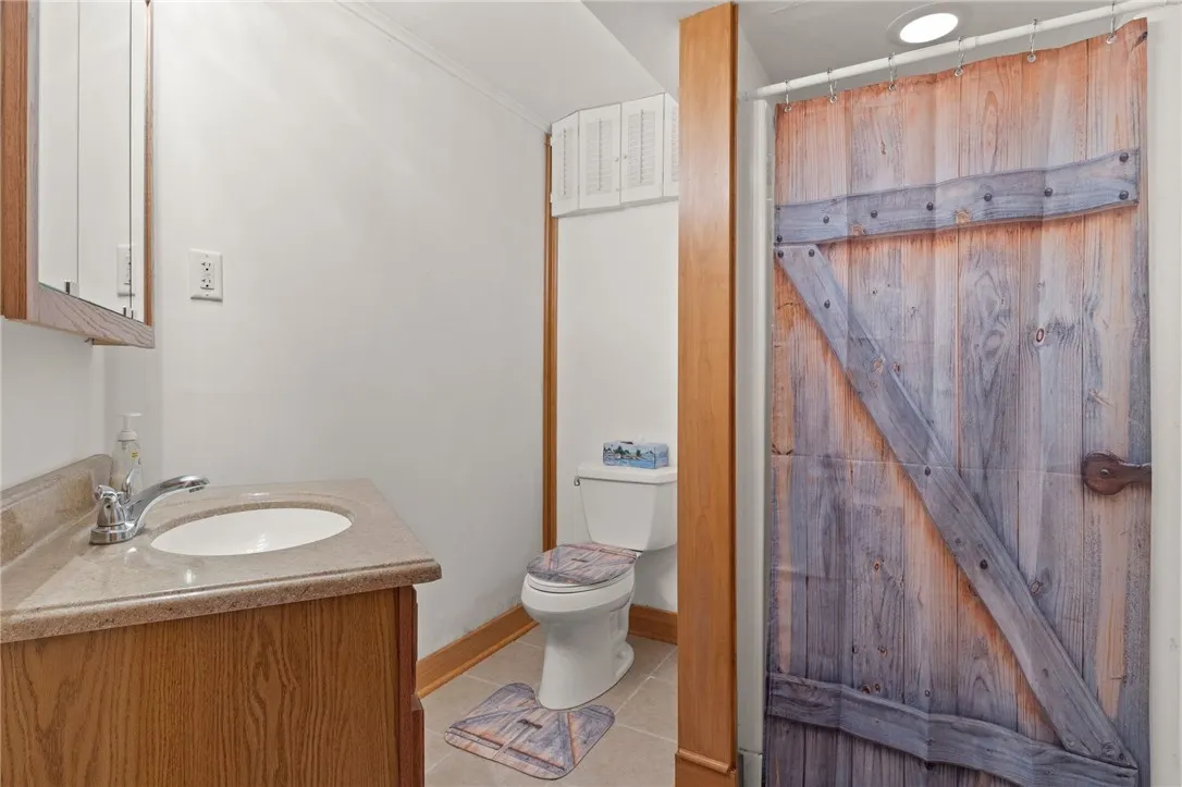 4545 County Road 16, Canandaigua Town, New York 14, Canandaigua Town, New York 14424, 3 Bedrooms Bedrooms, 6 Rooms Rooms,2 BathroomsBathrooms,Residential,For Sale,4545 County Road 16, Canandaigua Town, New York 14,R1619131