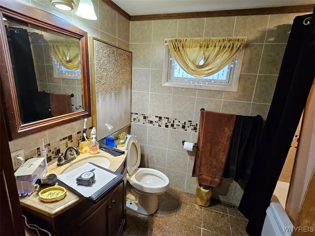 120 Camp Avenue, Syracuse, New York 13207, Syracuse, New York 13207, 3 Bedrooms Bedrooms, 6 Rooms Rooms,2 BathroomsBathrooms,Residential,For Sale,120 Camp Avenue, Syracuse, New York 13207,B1619881