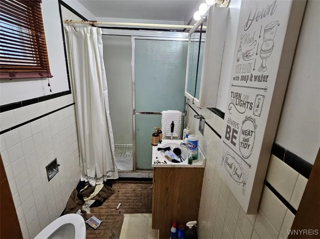 120 Camp Avenue, Syracuse, New York 13207, Syracuse, New York 13207, 3 Bedrooms Bedrooms, 6 Rooms Rooms,2 BathroomsBathrooms,Residential,For Sale,120 Camp Avenue, Syracuse, New York 13207,B1619881