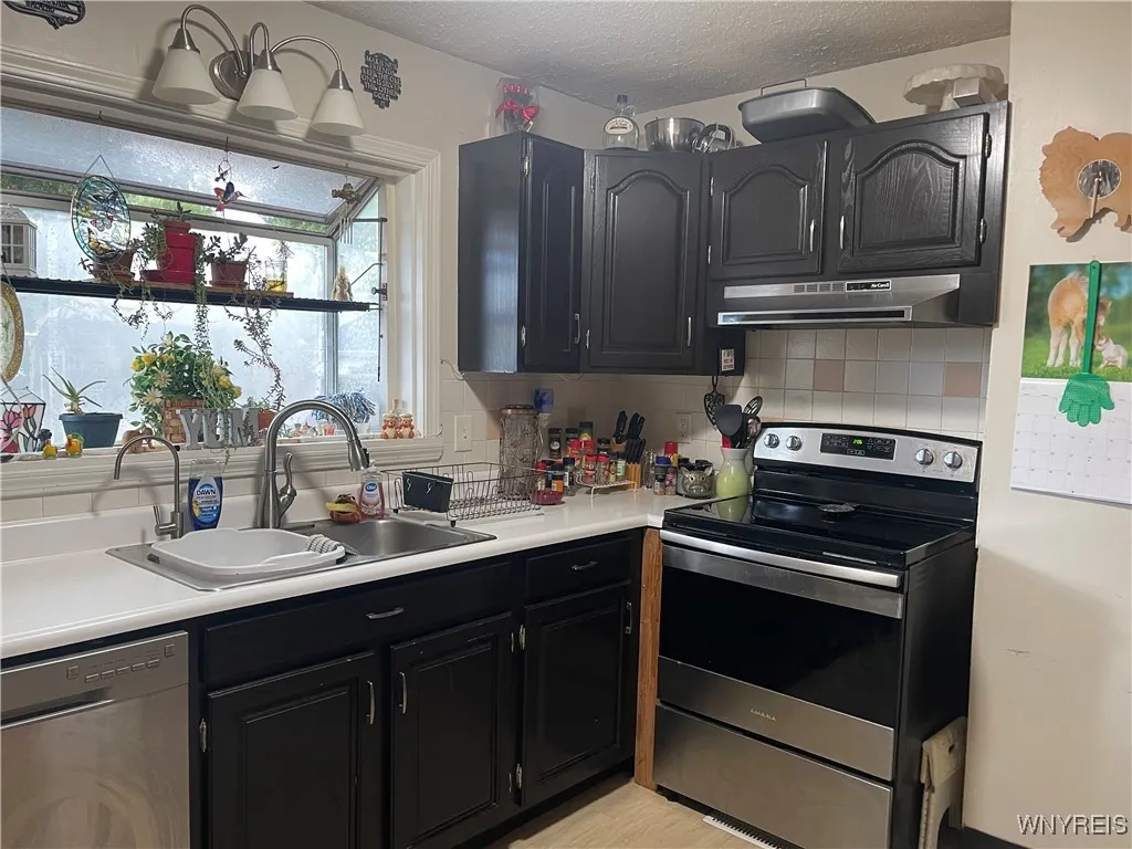 33 Millar Place, Lockport City, New York 14094, Lockport City, New York 14094, 2 Bedrooms Bedrooms, 5 Rooms Rooms,1 BathroomBathrooms,Residential,For Sale,33 Millar Place, Lockport City, New York 14094,B1619903