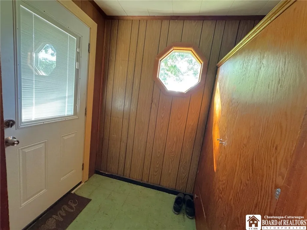 57 Tenney Street, Dunkirk, New York 14048, Dunkirk, New York 14048, 2 Bedrooms Bedrooms, 5 Rooms Rooms,1 BathroomBathrooms,Residential,For Sale,57 Tenney Street, Dunkirk, New York 14048,R1619407