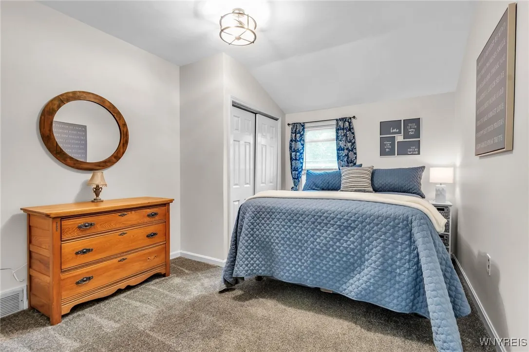 7217 Shawnee Road, Wheatfield, New York 14120, Wheatfield, New York 14120, 5 Bedrooms Bedrooms, 15 Rooms Rooms,3 BathroomsBathrooms,Residential,Closed,7217 Shawnee Road, Wheatfield, New York 14120,0,B1619354