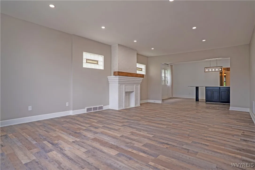 1133 Hertel Avenue, Buffalo, New York 14216, Buffalo, New York 14216, 3 Bedrooms Bedrooms, 7 Rooms Rooms,1 BathroomBathrooms,Residential Lease,For Rent,1133 Hertel Avenue, Buffalo, New York 14216,B1619904