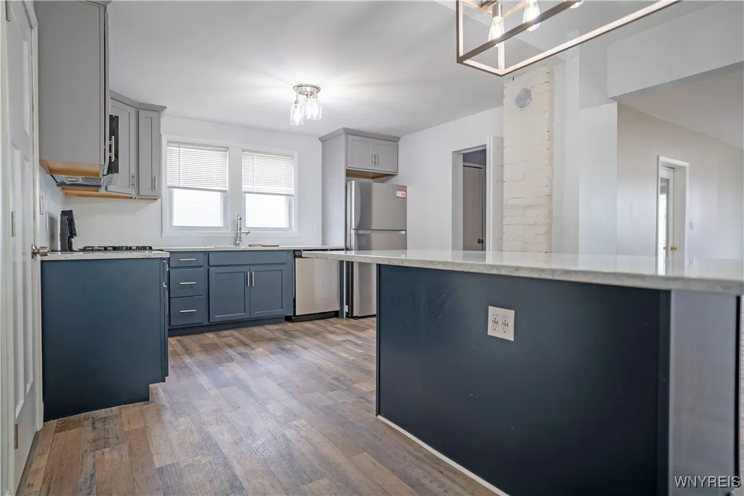 1133 Hertel Avenue, Buffalo, New York 14216, Buffalo, New York 14216, 3 Bedrooms Bedrooms, 7 Rooms Rooms,1 BathroomBathrooms,Residential Lease,For Rent,1133 Hertel Avenue, Buffalo, New York 14216,B1619904
