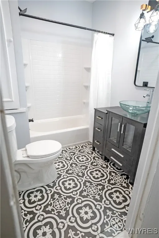 1133 Hertel Avenue, Buffalo, New York 14216, Buffalo, New York 14216, 3 Bedrooms Bedrooms, 7 Rooms Rooms,1 BathroomBathrooms,Residential Lease,For Rent,1133 Hertel Avenue, Buffalo, New York 14216,B1619904