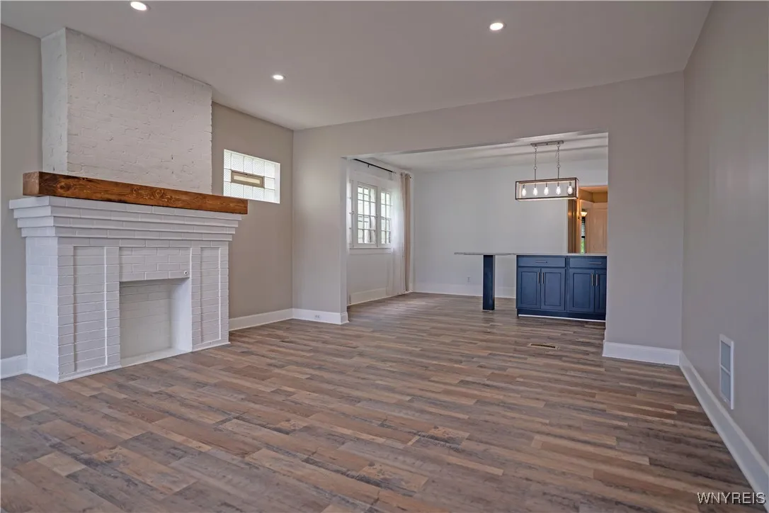 1133 Hertel Avenue, Buffalo, New York 14216, Buffalo, New York 14216, 3 Bedrooms Bedrooms, 7 Rooms Rooms,1 BathroomBathrooms,Residential Lease,For Rent,1133 Hertel Avenue, Buffalo, New York 14216,B1619904