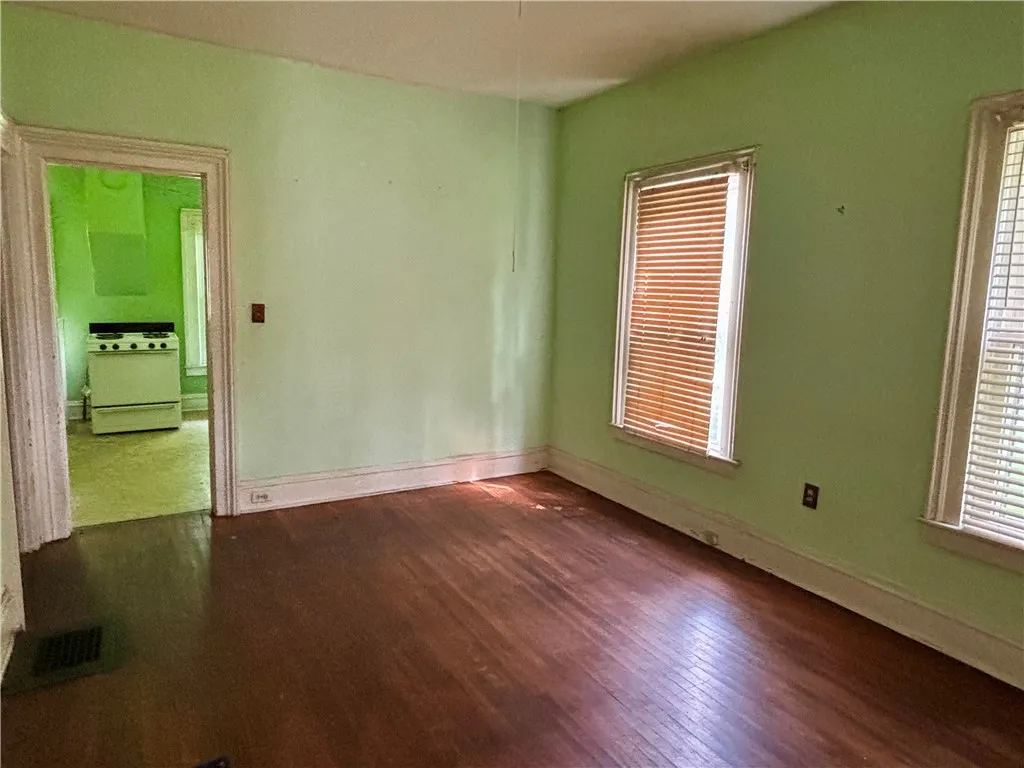 511 Pennsylvania Avenue, Elmira City, New York 149, Elmira City, New York 14904, 6 Bedrooms Bedrooms, ,2 BathroomsBathrooms,Residential,For Sale,511 Pennsylvania Avenue, Elmira City, New York 149,R1619979