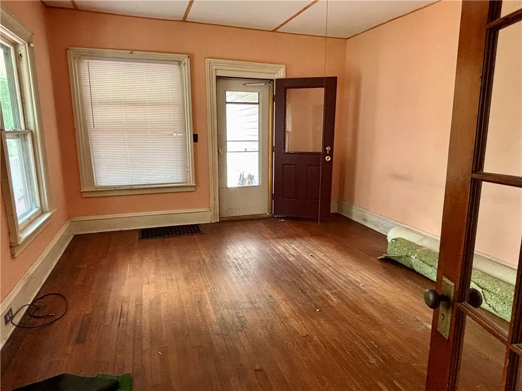 511 Pennsylvania Avenue, Elmira City, New York 149, Elmira City, New York 14904, 6 Bedrooms Bedrooms, ,2 BathroomsBathrooms,Residential,For Sale,511 Pennsylvania Avenue, Elmira City, New York 149,R1619979