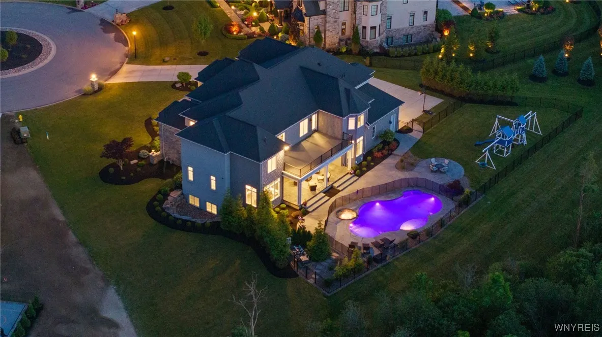 5558 Herons Glen, Clarence, New York 14031, Clarence, New York 14031, 6 Bedrooms Bedrooms, 14 Rooms Rooms,7 BathroomsBathrooms,Residential,For Sale,5558 Herons Glen, Clarence, New York 14031,0,B1619749