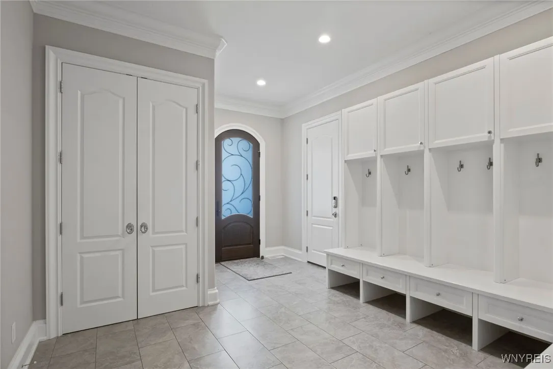 5558 Herons Glen, Clarence, New York 14031, Clarence, New York 14031, 6 Bedrooms Bedrooms, 14 Rooms Rooms,7 BathroomsBathrooms,Residential,For Sale,5558 Herons Glen, Clarence, New York 14031,0,B1619749