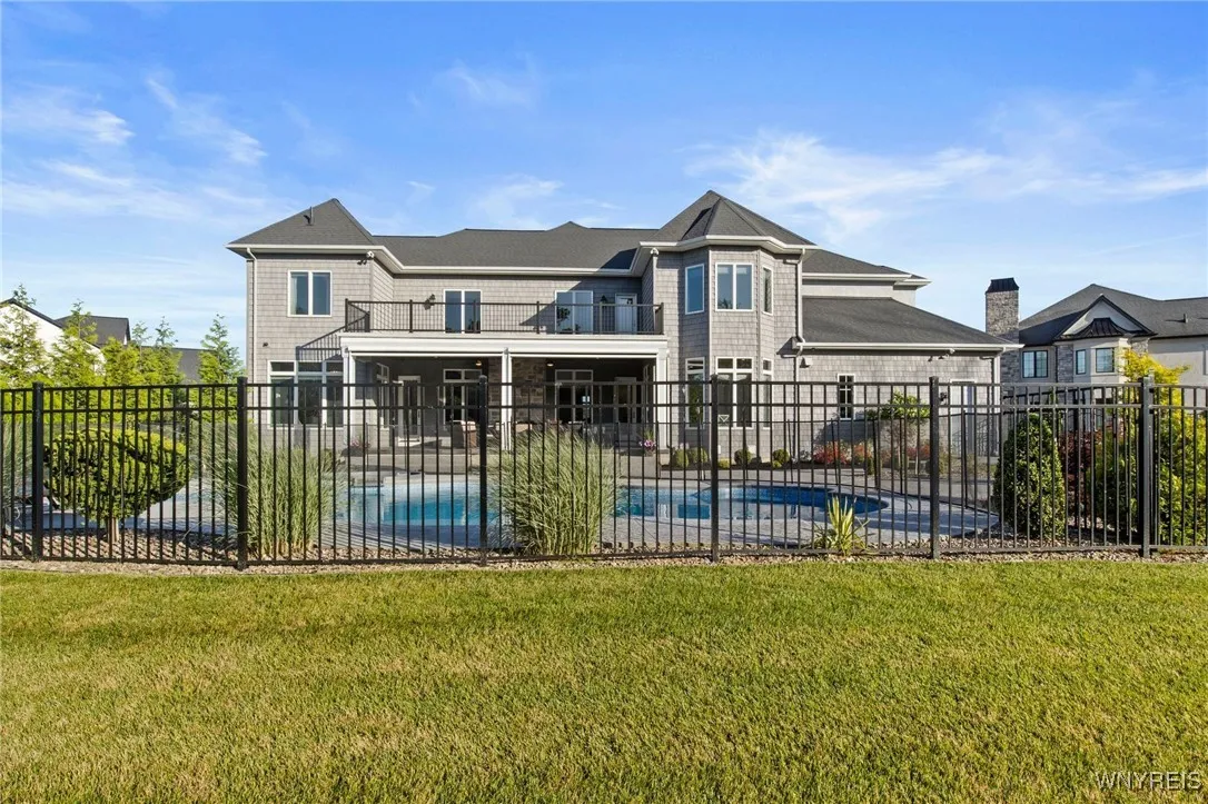 5558 Herons Glen, Clarence, New York 14031, Clarence, New York 14031, 6 Bedrooms Bedrooms, 14 Rooms Rooms,7 BathroomsBathrooms,Residential,For Sale,5558 Herons Glen, Clarence, New York 14031,0,B1619749