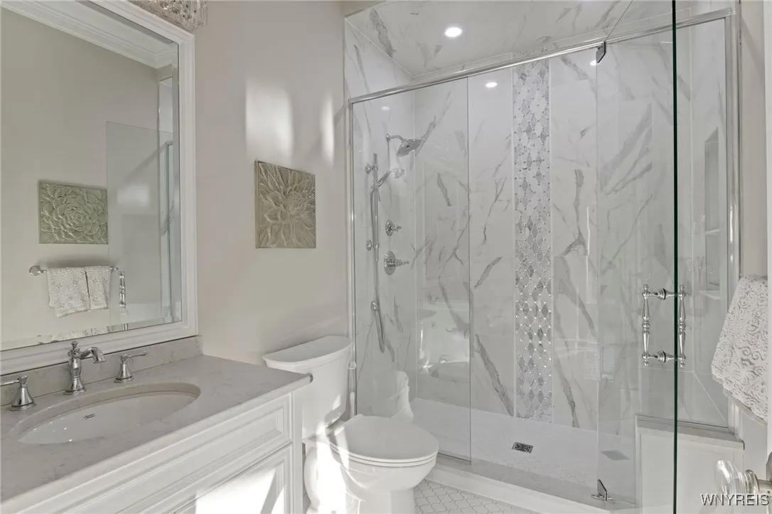 5558 Herons Glen, Clarence, New York 14031, Clarence, New York 14031, 6 Bedrooms Bedrooms, 14 Rooms Rooms,7 BathroomsBathrooms,Residential,For Sale,5558 Herons Glen, Clarence, New York 14031,0,B1619749