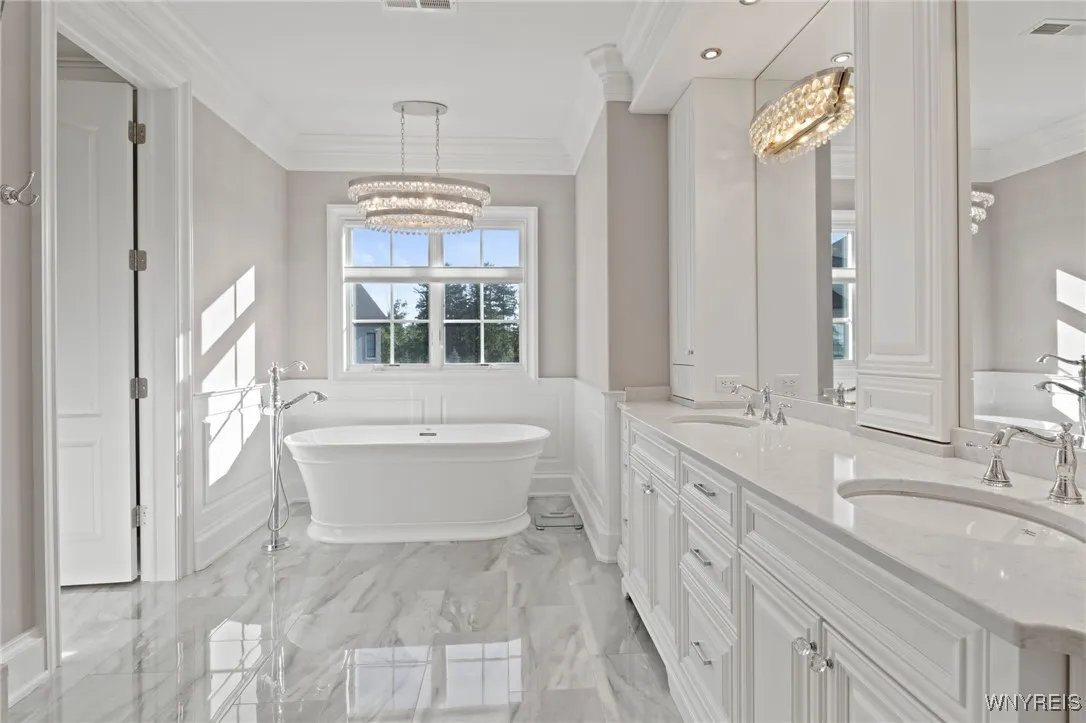 5558 Herons Glen, Clarence, New York 14031, Clarence, New York 14031, 6 Bedrooms Bedrooms, 14 Rooms Rooms,7 BathroomsBathrooms,Residential,For Sale,5558 Herons Glen, Clarence, New York 14031,0,B1619749