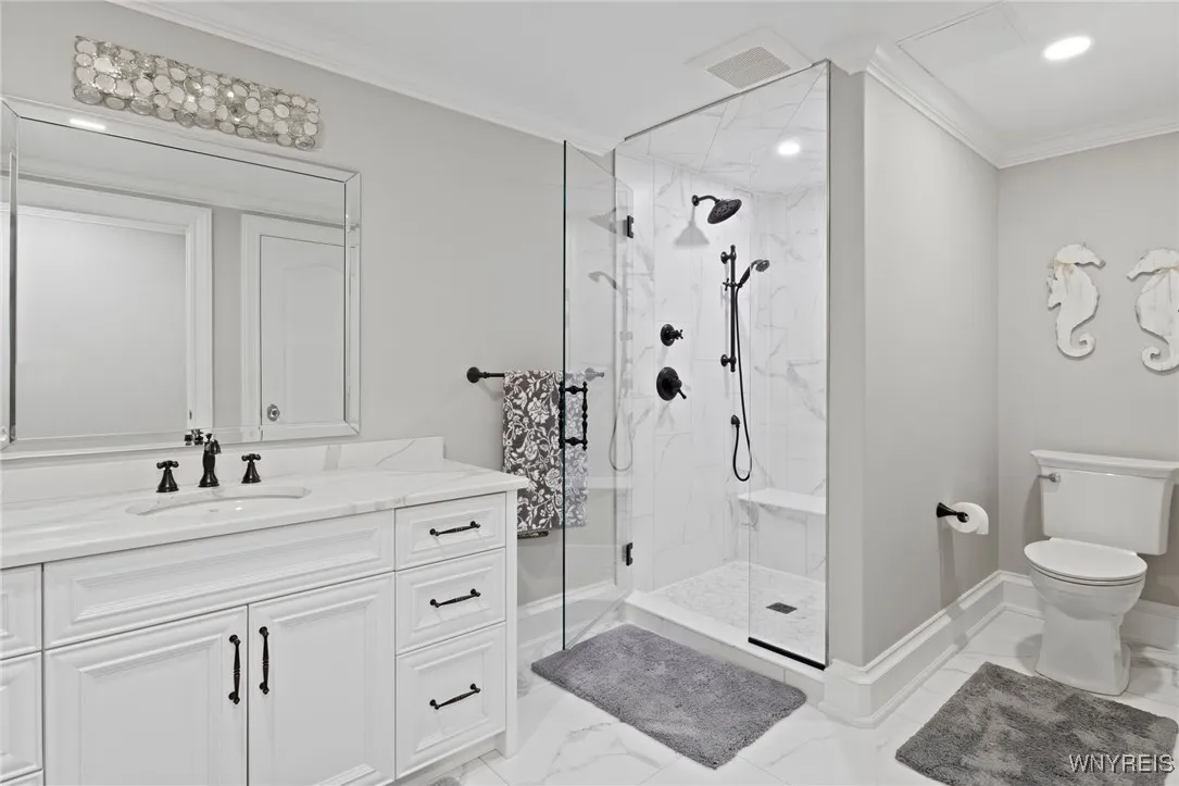 5558 Herons Glen, Clarence, New York 14031, Clarence, New York 14031, 6 Bedrooms Bedrooms, 14 Rooms Rooms,7 BathroomsBathrooms,Residential,For Sale,5558 Herons Glen, Clarence, New York 14031,0,B1619749