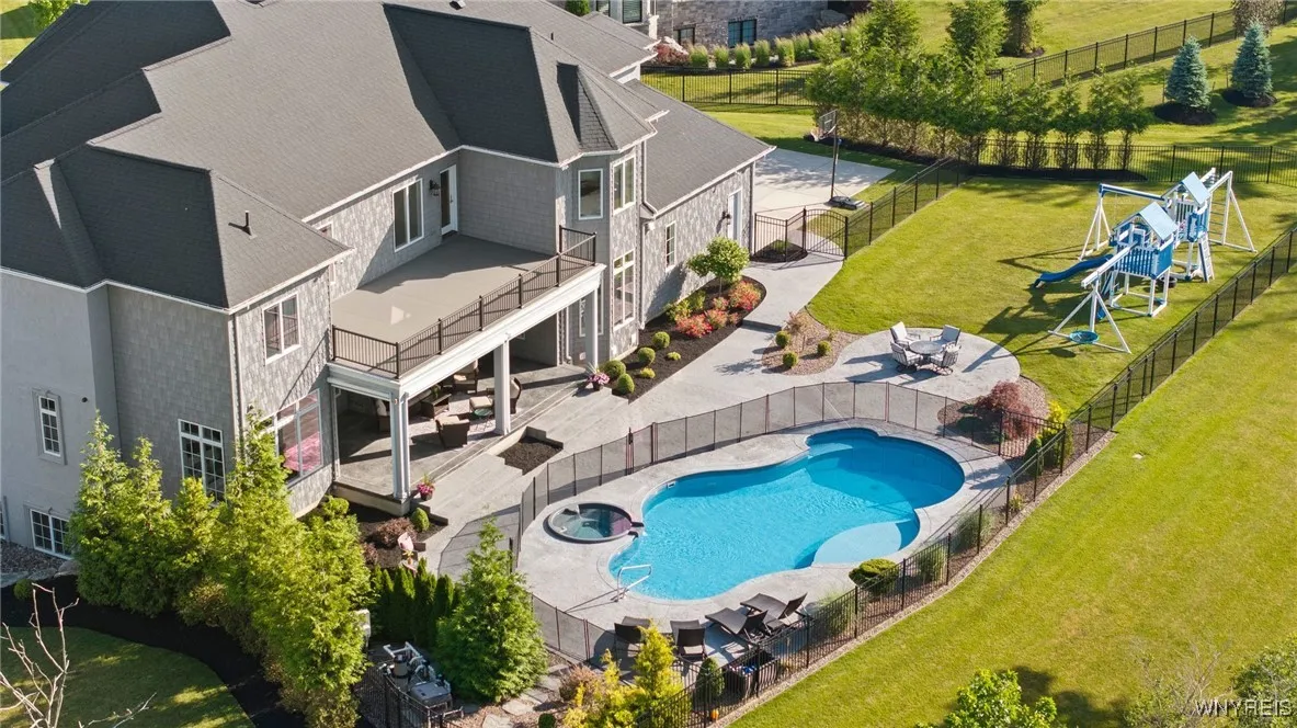 5558 Herons Glen, Clarence, New York 14031, Clarence, New York 14031, 6 Bedrooms Bedrooms, 14 Rooms Rooms,7 BathroomsBathrooms,Residential,For Sale,5558 Herons Glen, Clarence, New York 14031,0,B1619749