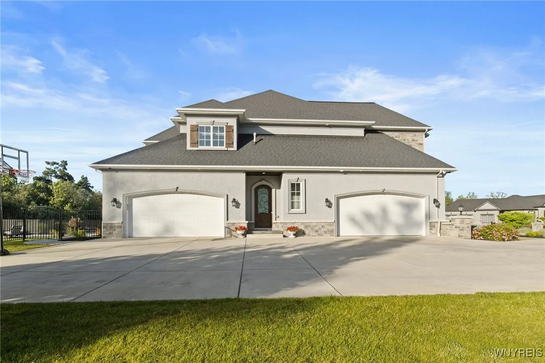 5558 Herons Glen, Clarence, New York 14031, Clarence, New York 14031, 6 Bedrooms Bedrooms, 14 Rooms Rooms,7 BathroomsBathrooms,Residential,For Sale,5558 Herons Glen, Clarence, New York 14031,0,B1619749