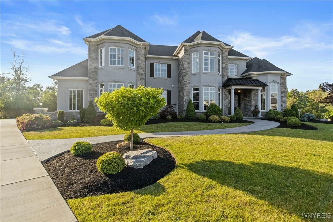 5558 Herons Glen, Clarence, New York 14031, Clarence, New York 14031, 6 Bedrooms Bedrooms, 14 Rooms Rooms,7 BathroomsBathrooms,Residential,For Sale,5558 Herons Glen, Clarence, New York 14031,0,B1619749