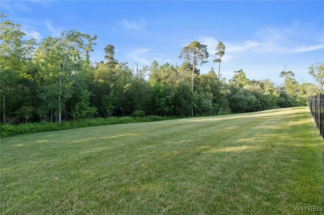 5558 Herons Glen, Clarence, New York 14031, Clarence, New York 14031, 6 Bedrooms Bedrooms, 14 Rooms Rooms,7 BathroomsBathrooms,Residential,For Sale,5558 Herons Glen, Clarence, New York 14031,0,B1619749