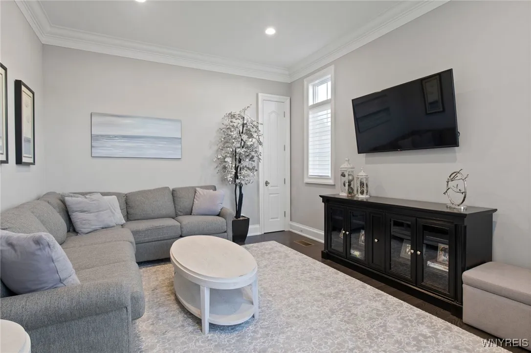 5558 Herons Glen, Clarence, New York 14031, Clarence, New York 14031, 6 Bedrooms Bedrooms, 14 Rooms Rooms,7 BathroomsBathrooms,Residential,For Sale,5558 Herons Glen, Clarence, New York 14031,0,B1619749