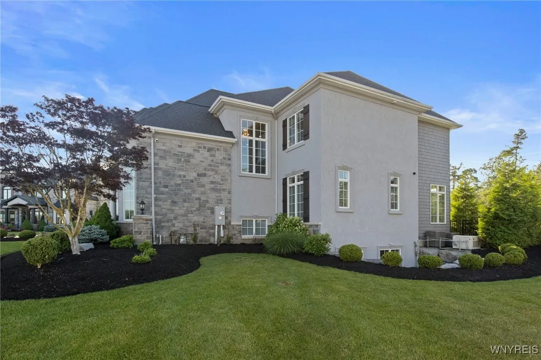 5558 Herons Glen, Clarence, New York 14031, Clarence, New York 14031, 6 Bedrooms Bedrooms, 14 Rooms Rooms,7 BathroomsBathrooms,Residential,For Sale,5558 Herons Glen, Clarence, New York 14031,0,B1619749