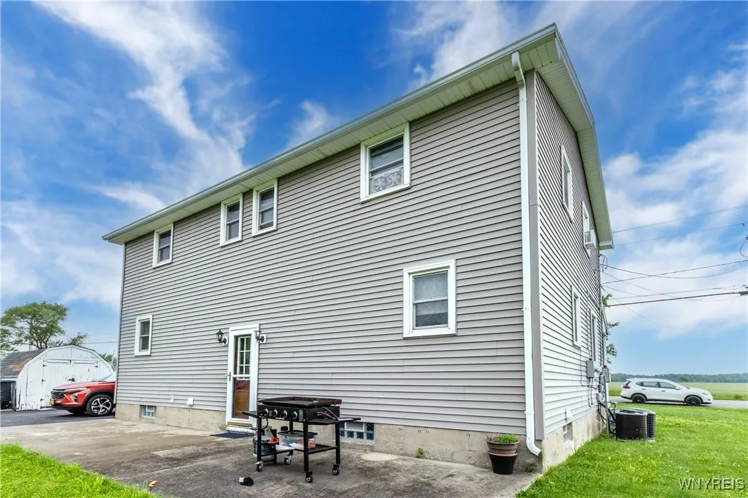 6500 Nash Road, Wheatfield, New York 14120, Wheatfield, New York 14120, 4 Bedrooms Bedrooms, ,2 BathroomsBathrooms,Residential,For Sale,6500 Nash Road, Wheatfield, New York 14120,B1619912