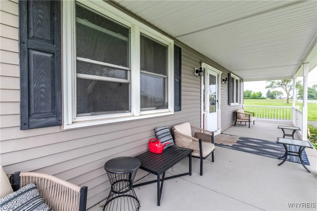 6500 Nash Road, Wheatfield, New York 14120, Wheatfield, New York 14120, 4 Bedrooms Bedrooms, ,2 BathroomsBathrooms,Residential,For Sale,6500 Nash Road, Wheatfield, New York 14120,B1619912