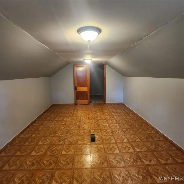 33 Argus Street, Buffalo, New York 14207, Buffalo, New York 14207, 3 Bedrooms Bedrooms, 8 Rooms Rooms,1 BathroomBathrooms,Residential,For Sale,33 Argus Street, Buffalo, New York 14207,B1620017