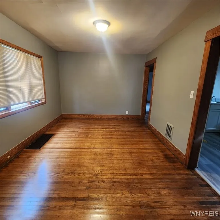 33 Argus Street, Buffalo, New York 14207, Buffalo, New York 14207, 3 Bedrooms Bedrooms, 8 Rooms Rooms,1 BathroomBathrooms,Residential,For Sale,33 Argus Street, Buffalo, New York 14207,B1620017