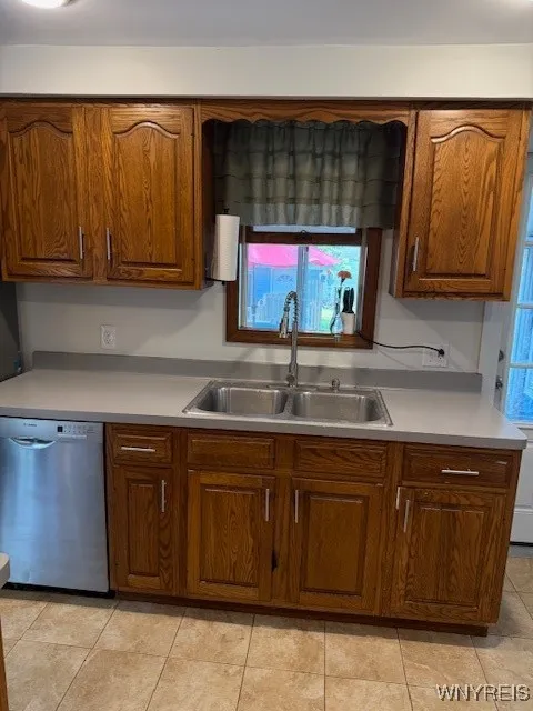 Plenty of cabinets