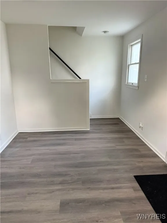 Entrance way/ bonus room