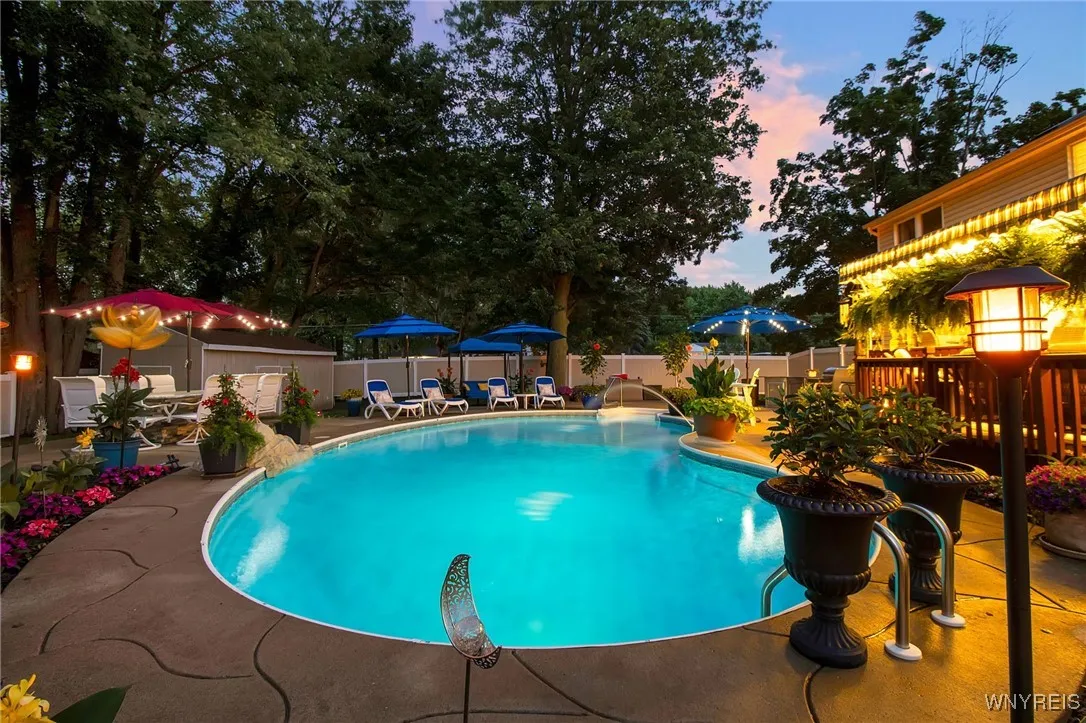 7 Shalamar Court, Amherst, New York 14068, Amherst, New York 14068, 4 Bedrooms Bedrooms, 8 Rooms Rooms,2 BathroomsBathrooms,Residential,Closed,7 Shalamar Court, Amherst, New York 14068,0,B1620152