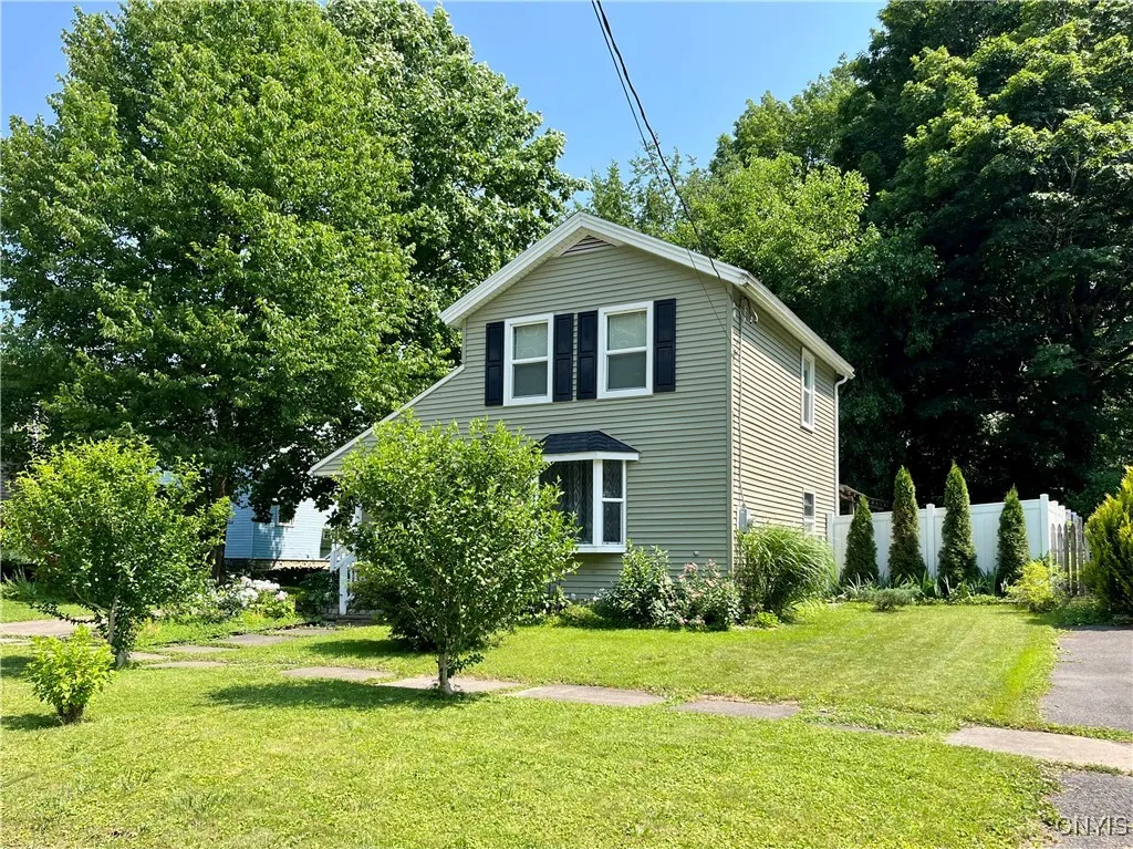 520 Seneca Street, Fulton, New York 13069, Fulton, New York 13069, 3 Bedrooms Bedrooms, 7 Rooms Rooms,1 BathroomBathrooms,Residential,For Sale,520 Seneca Street, Fulton, New York 13069,S1619961