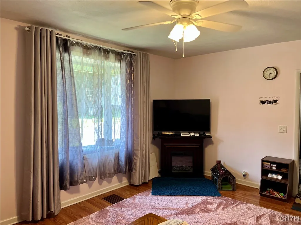 520 Seneca Street, Fulton, New York 13069, Fulton, New York 13069, 3 Bedrooms Bedrooms, 7 Rooms Rooms,1 BathroomBathrooms,Residential,For Sale,520 Seneca Street, Fulton, New York 13069,S1619961