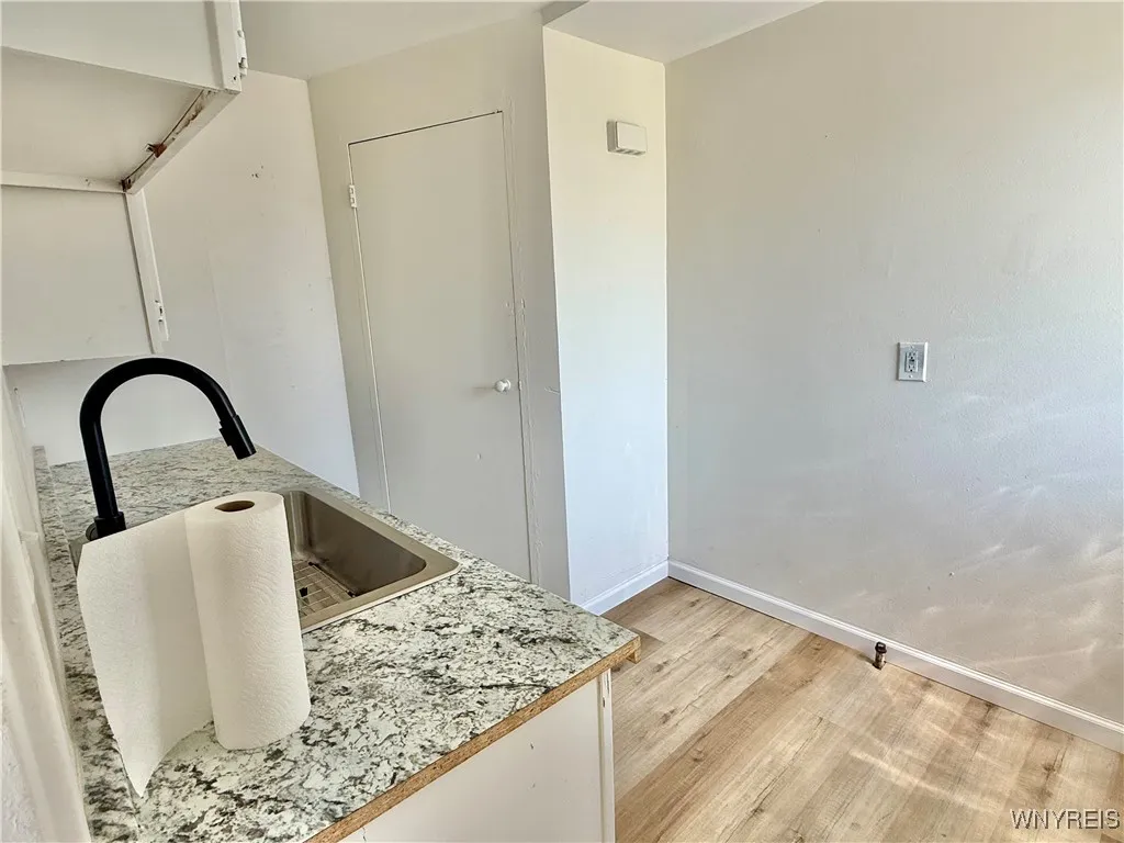 7 Bennett Village, Buffalo, New York 14214, Buffalo, New York 14214, 3 Bedrooms Bedrooms, 6 Rooms Rooms,1 BathroomBathrooms,Residential Lease,For Rent,7 Bennett Village, Buffalo, New York 14214,B1618792