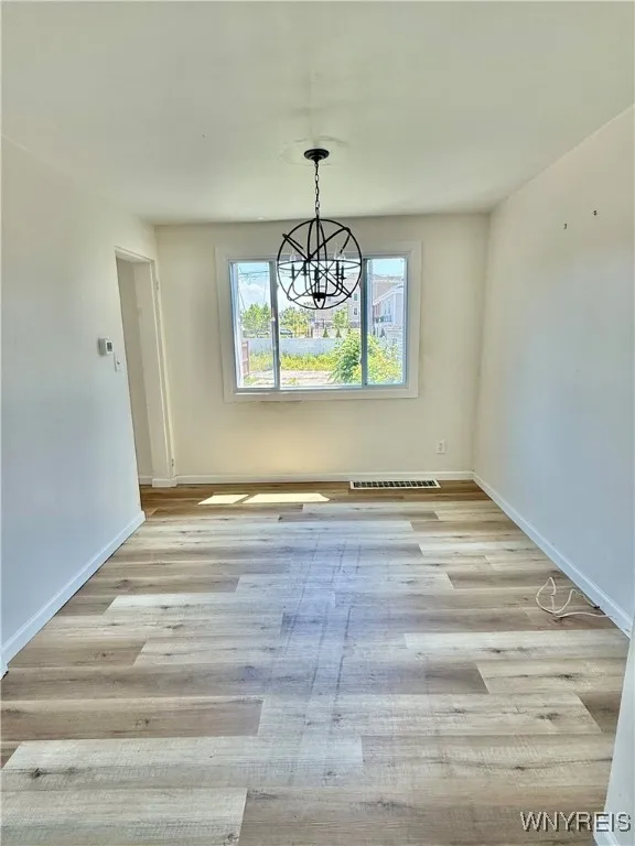 7 Bennett Village, Buffalo, New York 14214, Buffalo, New York 14214, 3 Bedrooms Bedrooms, 6 Rooms Rooms,1 BathroomBathrooms,Residential Lease,For Rent,7 Bennett Village, Buffalo, New York 14214,B1618792