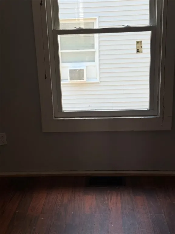 760 Maple Street, Rochester, New York 14611, Rochester, New York 14611, 4 Bedrooms Bedrooms, 7 Rooms Rooms,2 BathroomsBathrooms,Residential Lease,For Rent,760 Maple Street, Rochester, New York 14611,R1620106