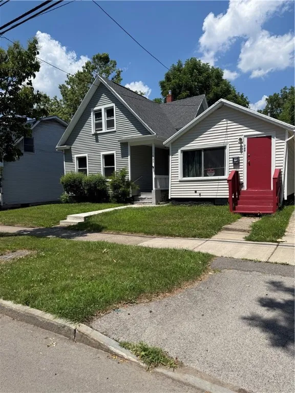 760 Maple Street, Rochester, New York 14611, Rochester, New York 14611, 4 Bedrooms Bedrooms, 7 Rooms Rooms,2 BathroomsBathrooms,Residential Lease,For Rent,760 Maple Street, Rochester, New York 14611,R1620106