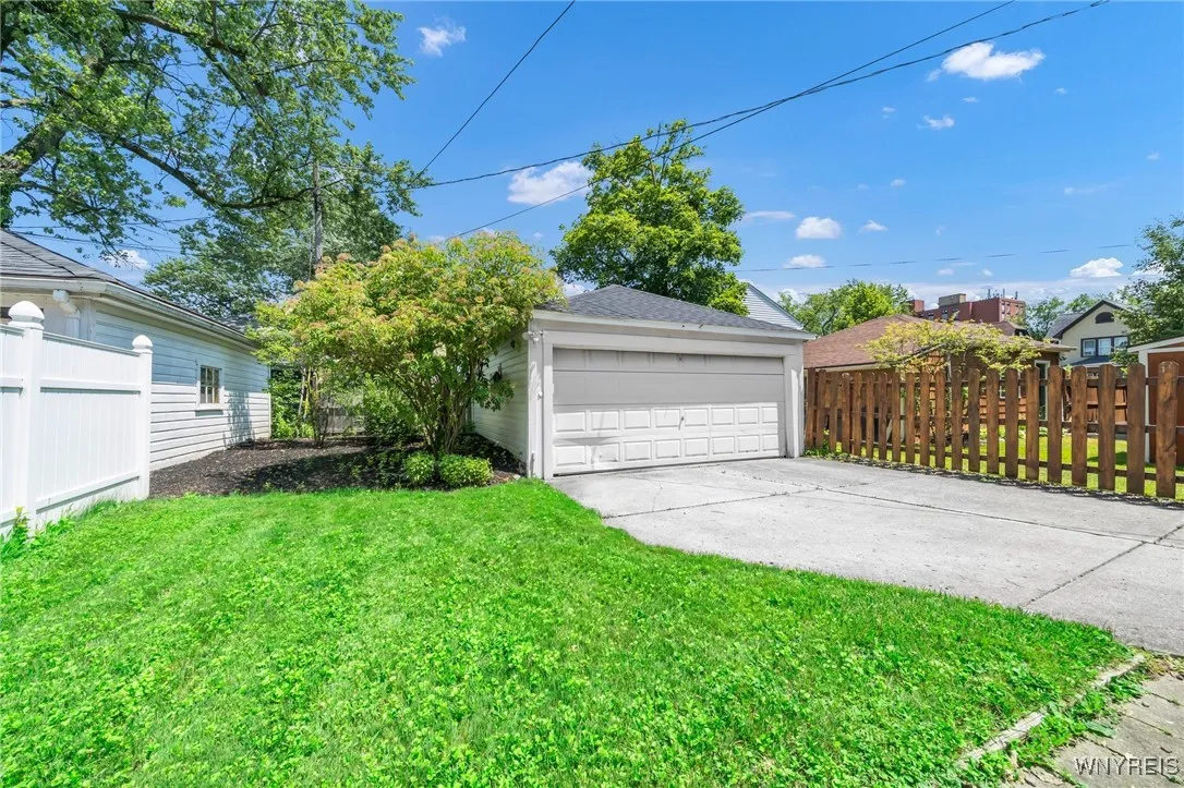 711 Colvin Boulevard, Tonawanda, New York 14217, Tonawanda, New York 14217, 3 Bedrooms Bedrooms, 8 Rooms Rooms,1 BathroomBathrooms,Residential,For Sale,711 Colvin Boulevard, Tonawanda, New York 14217,B1620056