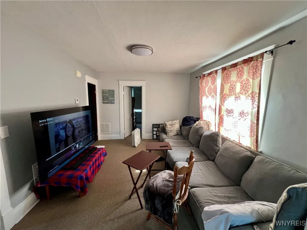 55 Harding Road, Buffalo, New York 14220, Buffalo, New York 14220, 4 Bedrooms Bedrooms, ,2 BathroomsBathrooms,Residential,For Sale,55 Harding Road, Buffalo, New York 14220,B1615408
