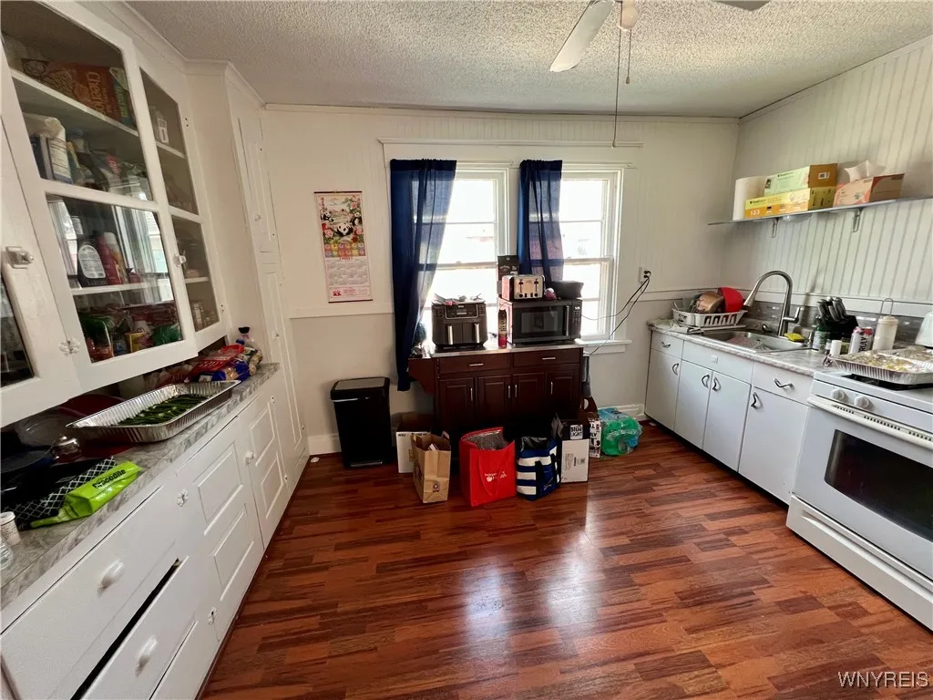 55 Harding Road, Buffalo, New York 14220, Buffalo, New York 14220, 4 Bedrooms Bedrooms, ,2 BathroomsBathrooms,Residential,For Sale,55 Harding Road, Buffalo, New York 14220,B1615408