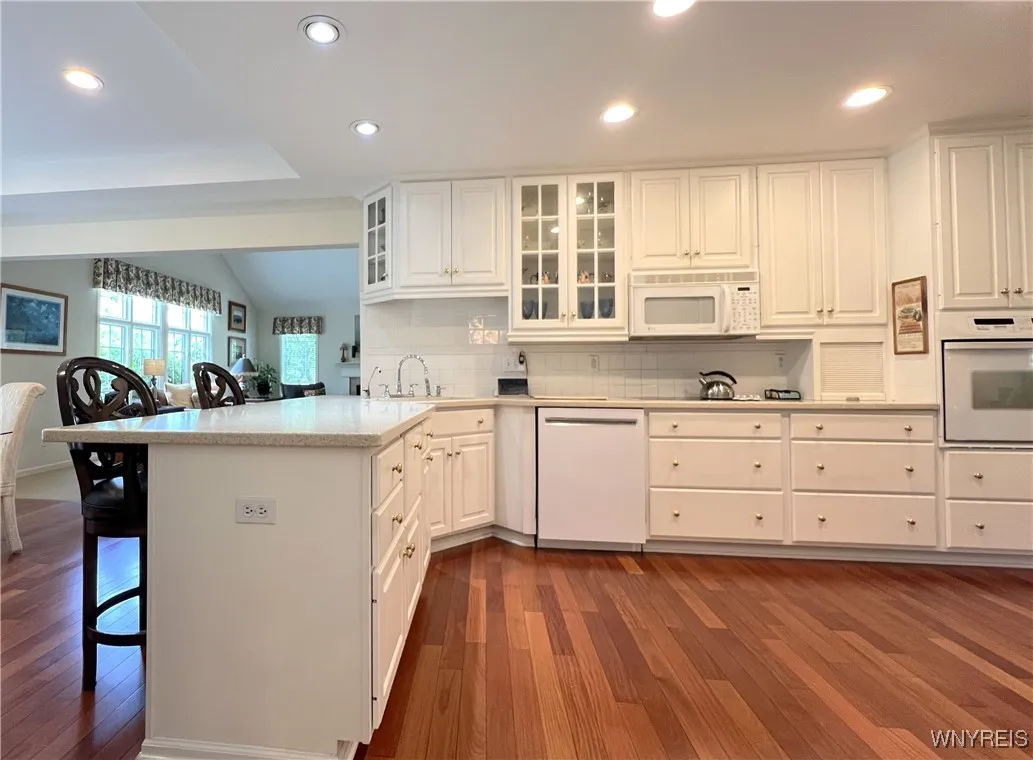 39 Wickendon Court, Amherst, New York 14221, Amherst, New York 14221, 4 Bedrooms Bedrooms, 8 Rooms Rooms,2 BathroomsBathrooms,Residential,For Sale,39 Wickendon Court, Amherst, New York 14221,0,B1619246