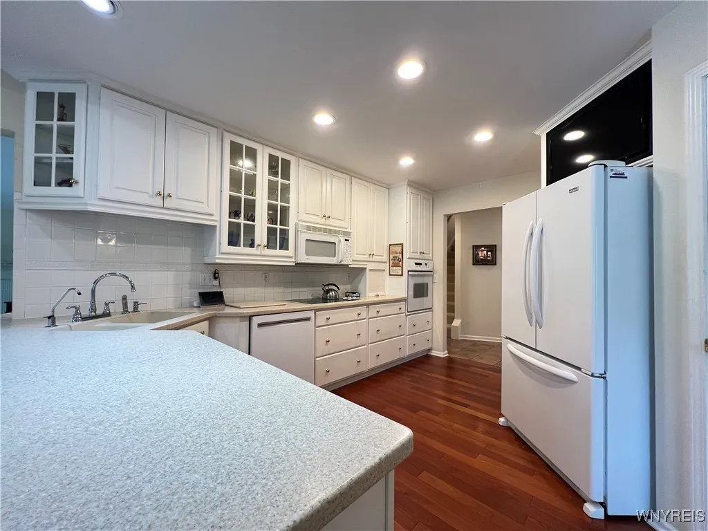 39 Wickendon Court, Amherst, New York 14221, Amherst, New York 14221, 4 Bedrooms Bedrooms, 8 Rooms Rooms,2 BathroomsBathrooms,Residential,For Sale,39 Wickendon Court, Amherst, New York 14221,0,B1619246