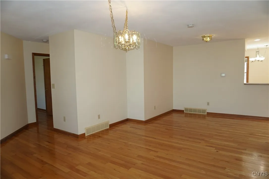 7729 Japine Dr, Clay, New York 13090, Clay, New York 13090, 2 Bedrooms Bedrooms, 5 Rooms Rooms,2 BathroomsBathrooms,Residential,Closed,7729 Japine Dr, Clay, New York 13090,0,S1620247