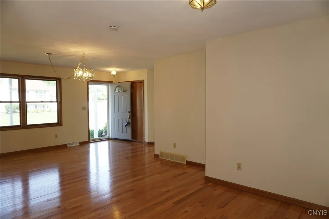 7729 Japine Dr, Clay, New York 13090, Clay, New York 13090, 2 Bedrooms Bedrooms, 5 Rooms Rooms,2 BathroomsBathrooms,Residential,Closed,7729 Japine Dr, Clay, New York 13090,0,S1620247